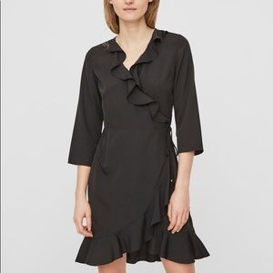 Vero Moda Henna Dress (in Navy)